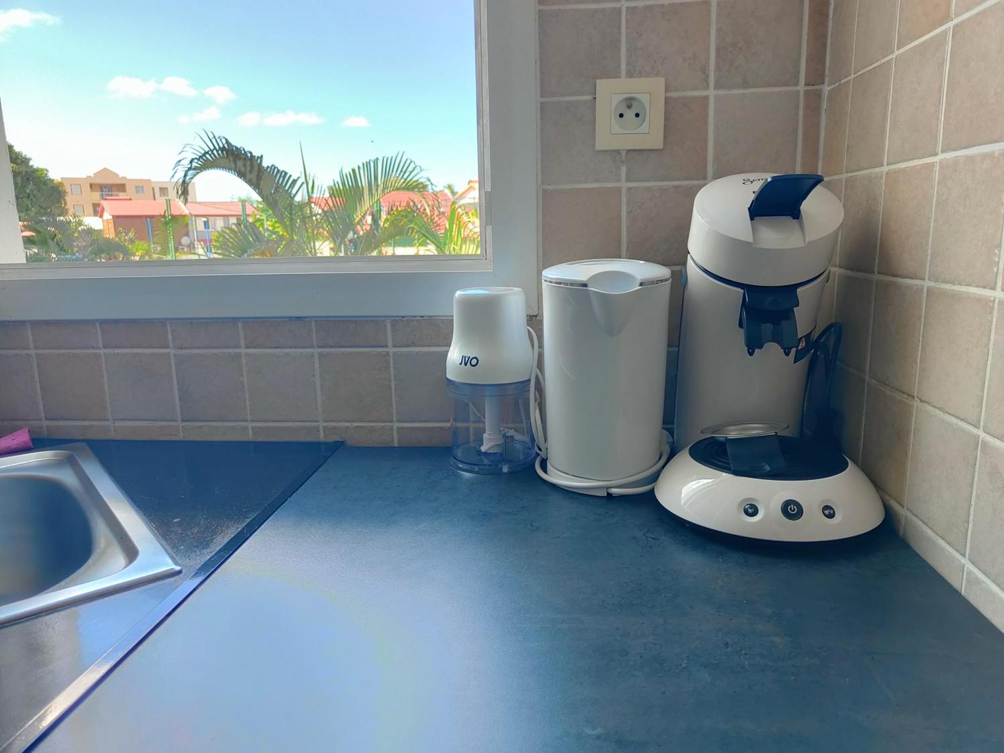 Appartement T2 - Sainte-Marie - 10 Min De L'Aeroport 客房 照片